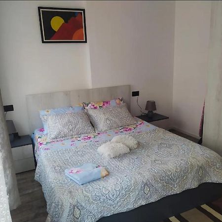 Appartement #1 Modern 1Br With Balcony In Up-And-Coming Hip Area à Tirana Extérieur photo