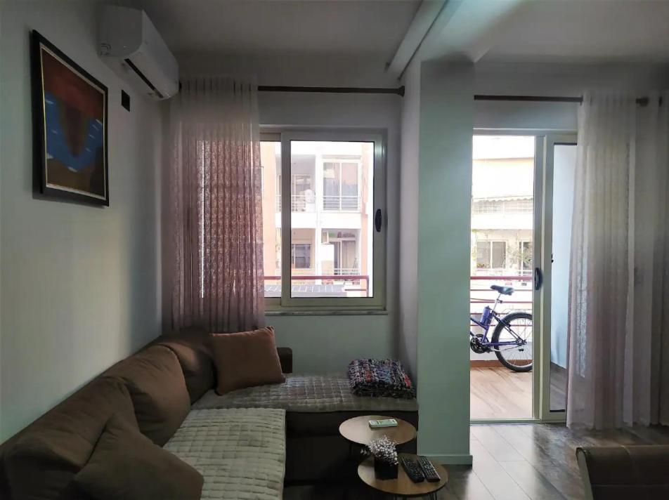 Appartement #1 Modern 1Br With Balcony In Up-And-Coming Hip Area à Tirana Extérieur photo